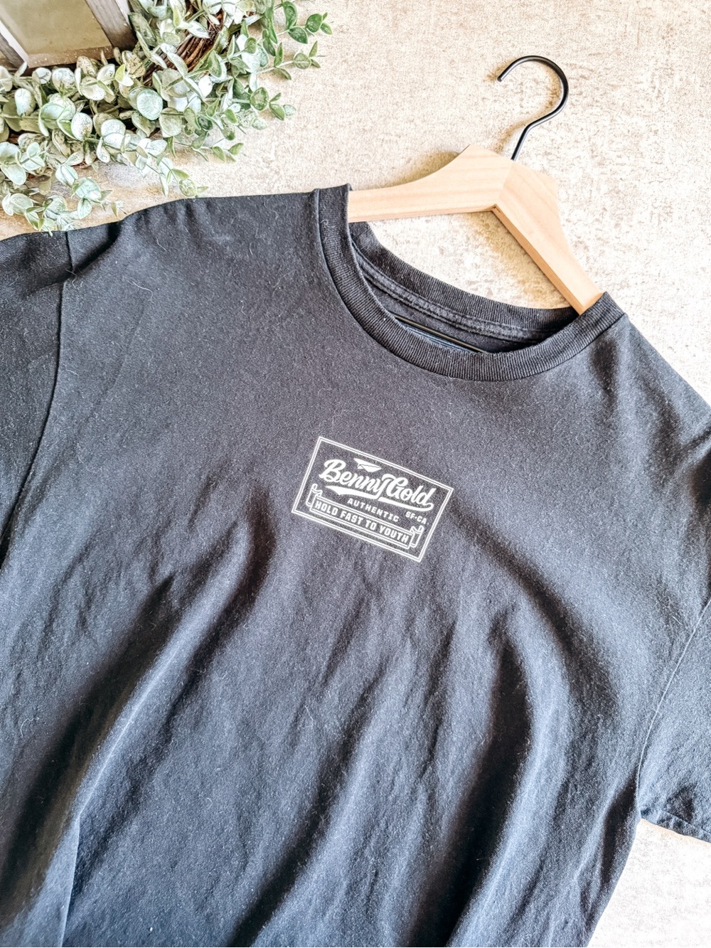 Benny Gold Short Sleeve Graphic Cotton Tee Size Large